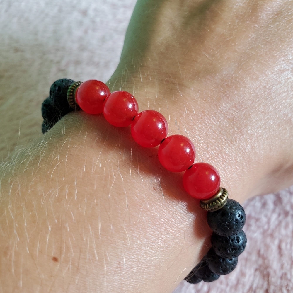 Essential Oil Diffuser Bracelet - Picture 2 of 3